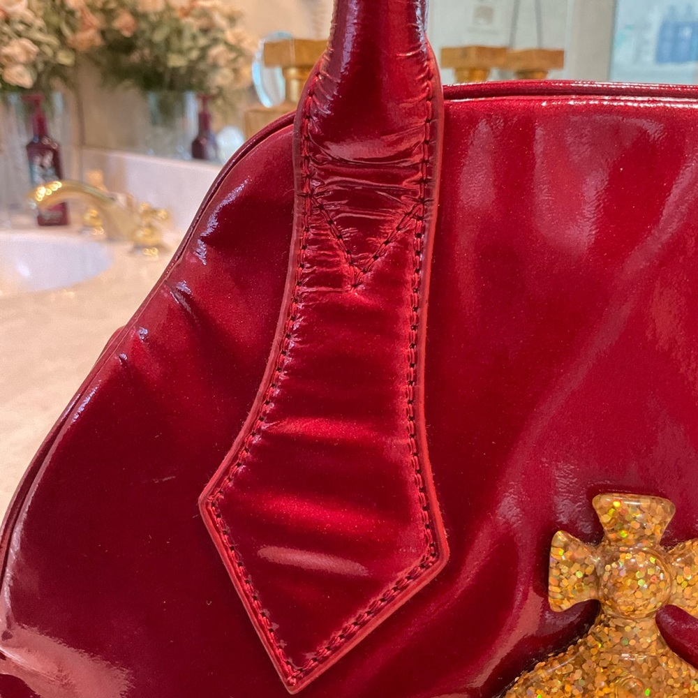 Vivienne Westwood Jasmine Red Patent Leather Handbag with Gold Glitter Detail - Picture 5 of 16